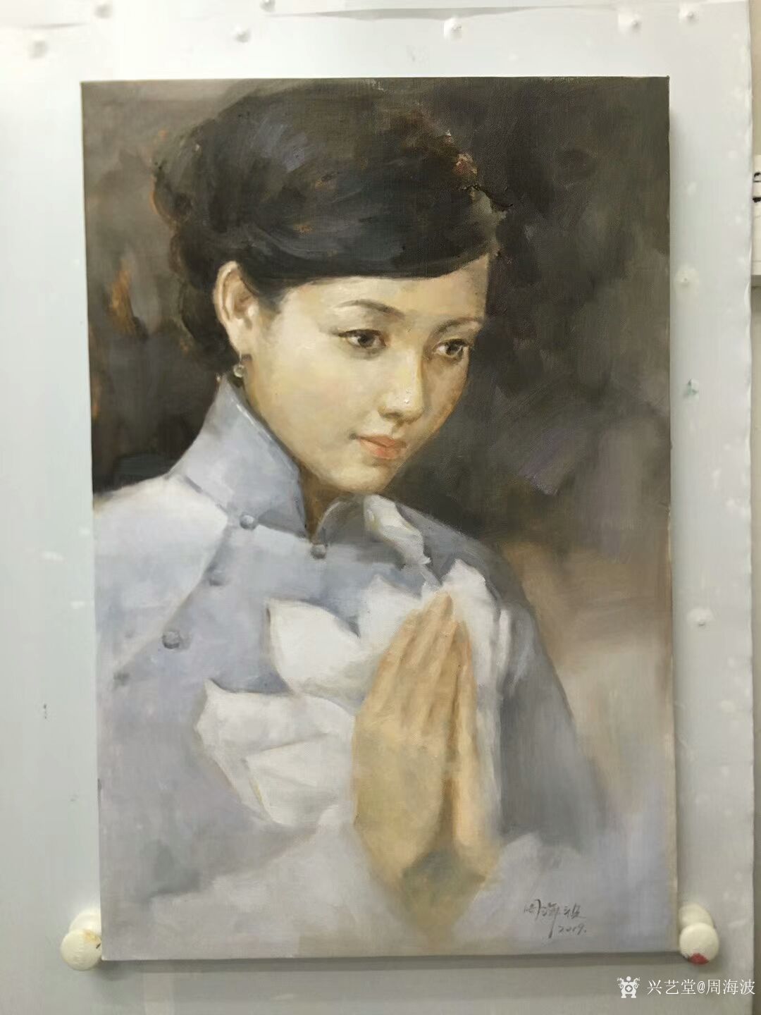 周海波日记:油画女性人物画祈愿,看似简