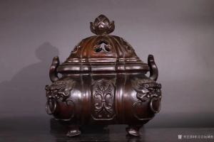 艺术品图片：艺术家东方古玩城堡雕刻作品名称《紫檀香薰炉》价格7500.00 元