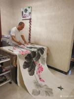 艺术家宁建华日记:新作《荷塘清趣》国画彩墨花鸟画荷花，尺寸小八尺68x180c【图1】