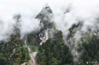 艺术家邓烈根日记:写生创作《云迷山峰醉自然》，《耀眼赤石天水边》写自四川海螺沟【图0】