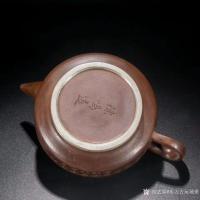 艺术家东方古玩城堡收藏:清代：陈鸣远款诗文紫砂壶；
规格：高10cm 长宽19cm【图4】